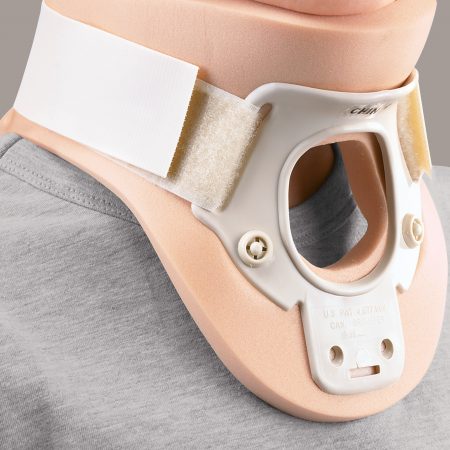 Two-shell cervical collar with trachea opening pediatric ORTHO14-105 